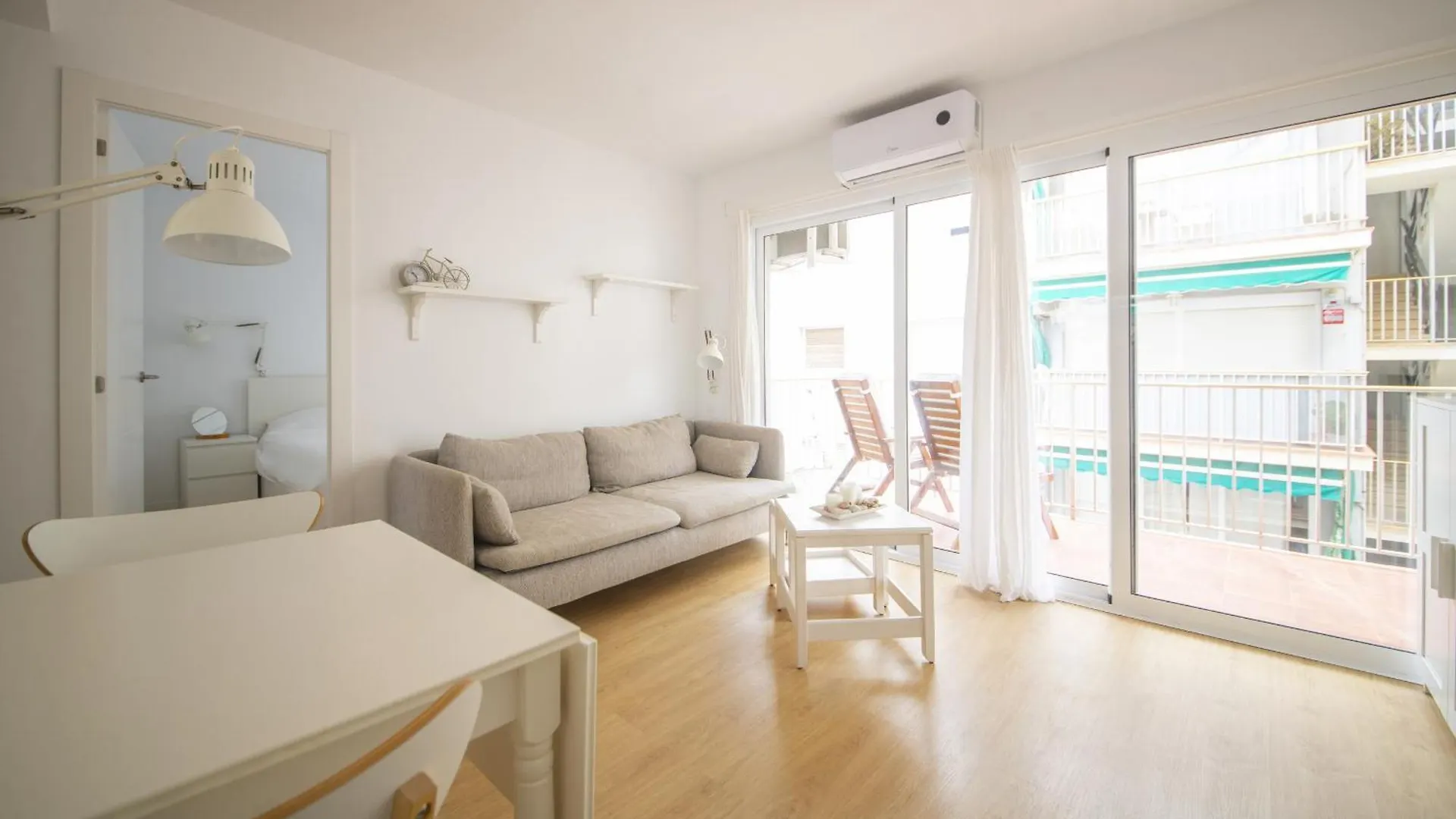 R156 - Apartamento Ganna Calafell 0*,